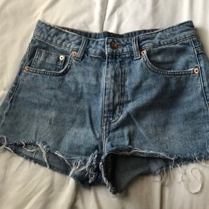 High rise short short jeans shorts!